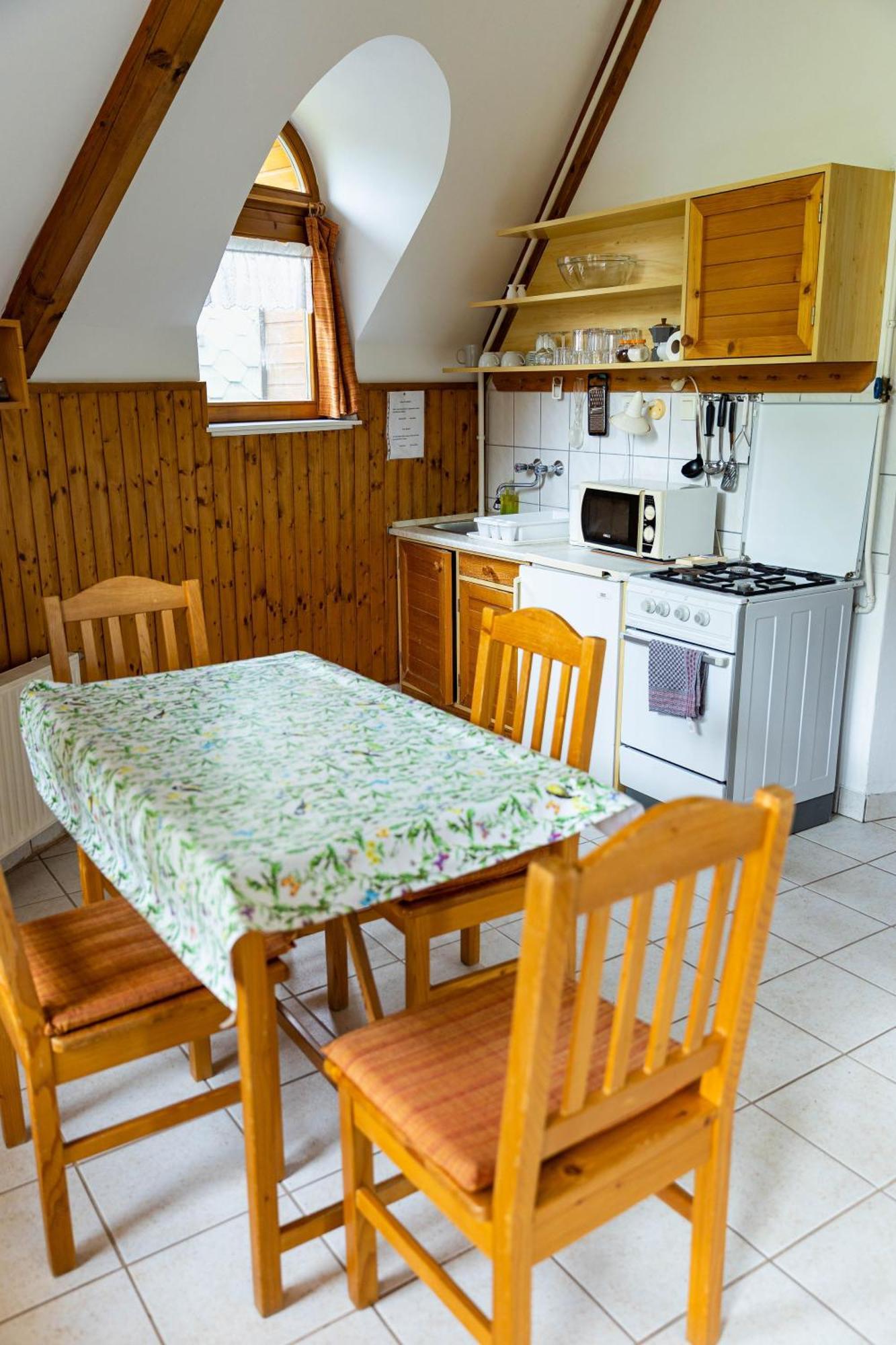 Gesztenye Nyaralopark Балатонудвари Экстерьер фото